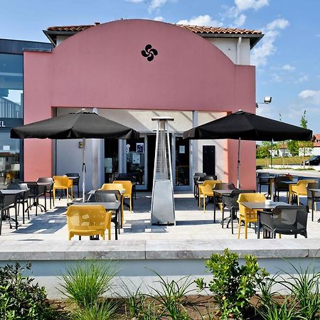 Hotel Restaurant Aldaburua Larressore エクステリア 写真