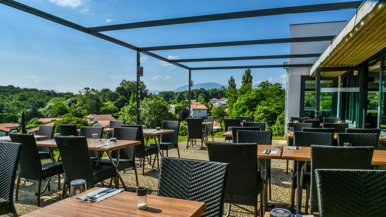 Hotel Restaurant Aldaburua Larressore エクステリア 写真