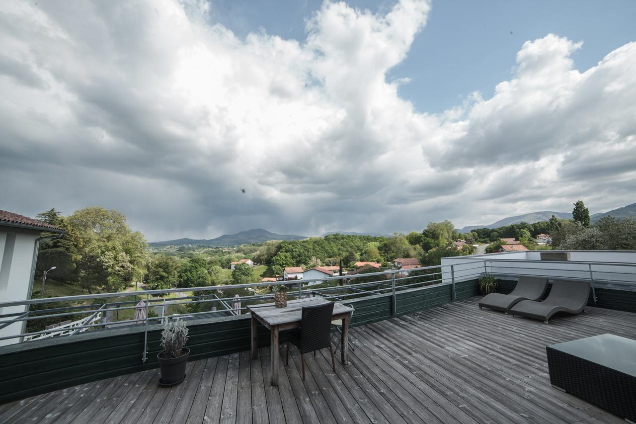 Hotel Restaurant Aldaburua Larressore エクステリア 写真